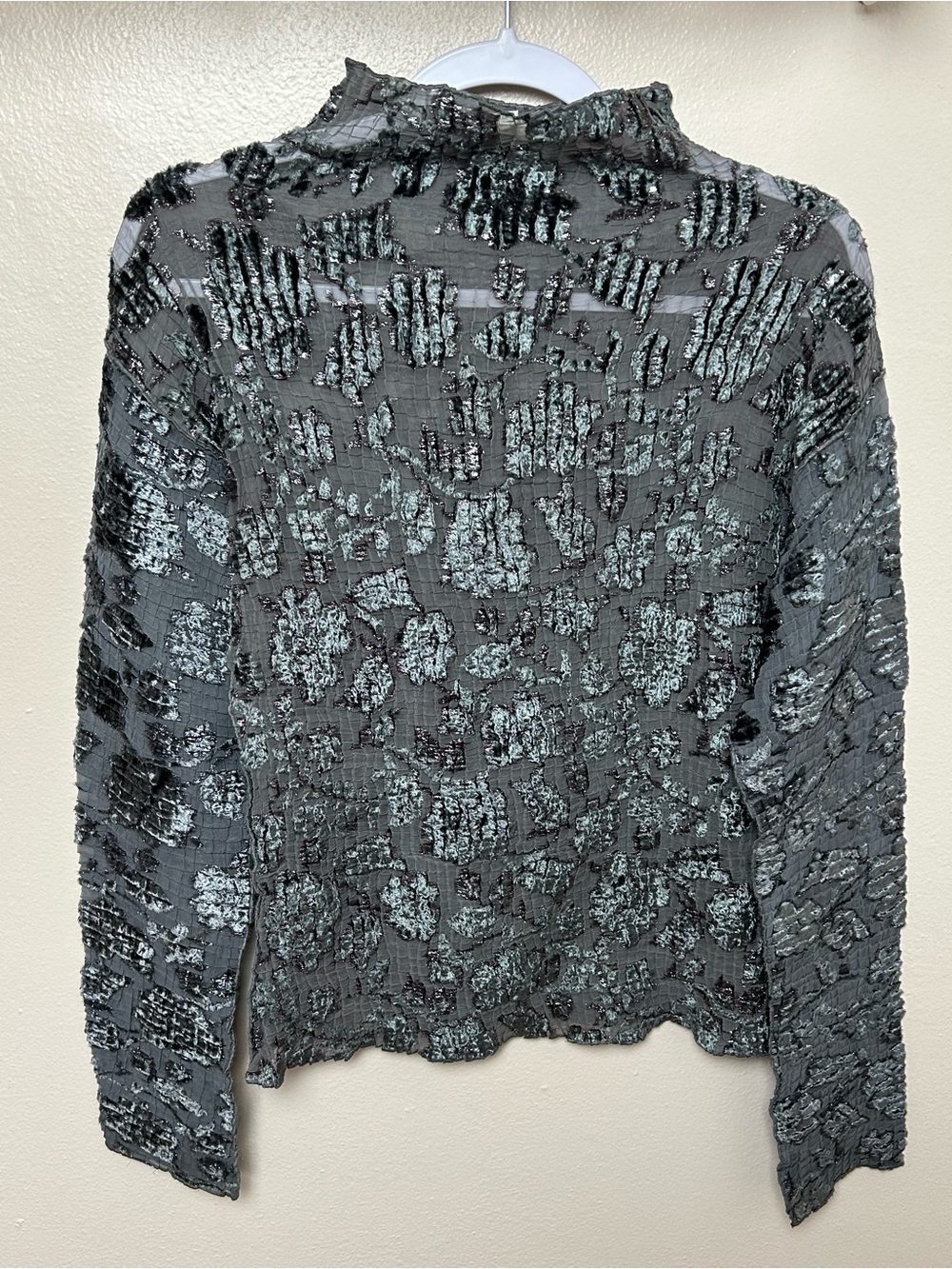 Cache Vintage Y2K Gray Textured Mock Neck Long Sleeve Top